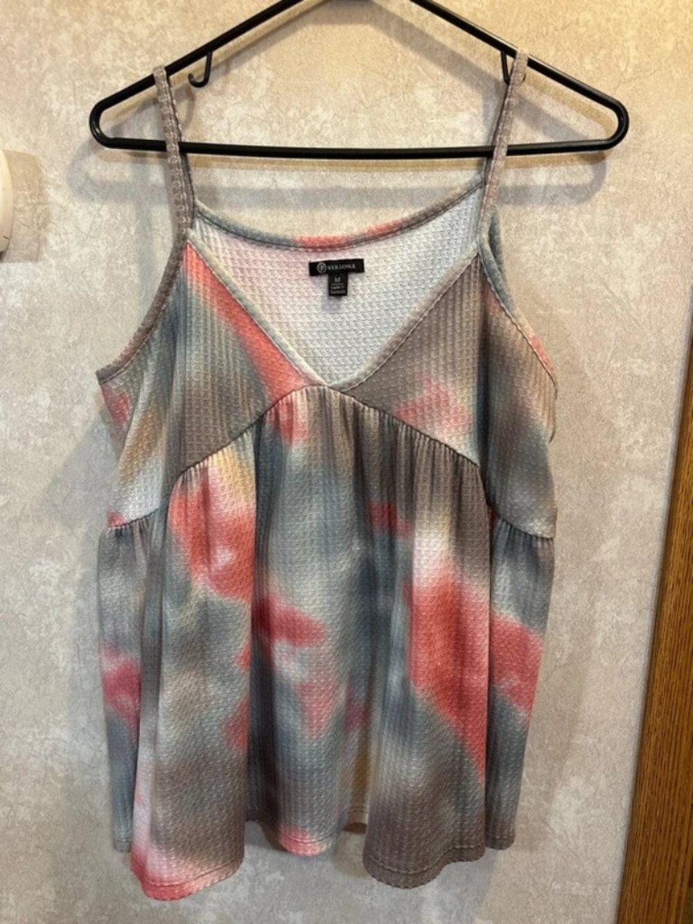 Size medium flowy top
